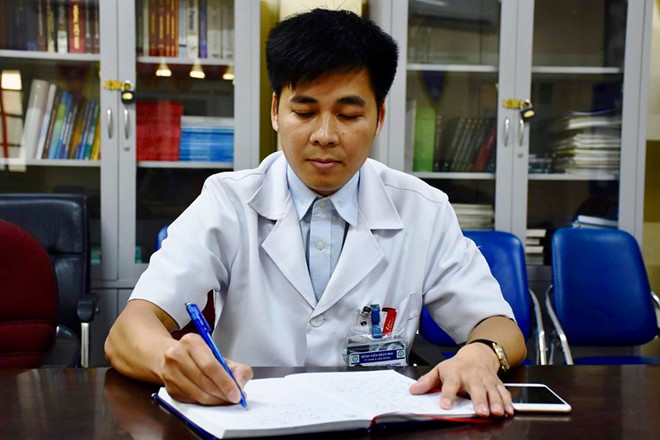 Bác sĩ Nguyễn Quang Hùng