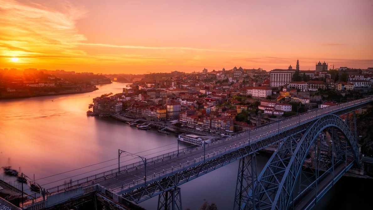 Cầu Ponte Luis nổi tiếng tại Porto