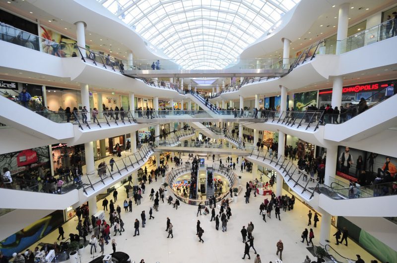 Paradise Center là một trong số các trung tâm mua sắm hoành tráng nhất tại Sofia của Bulgaria