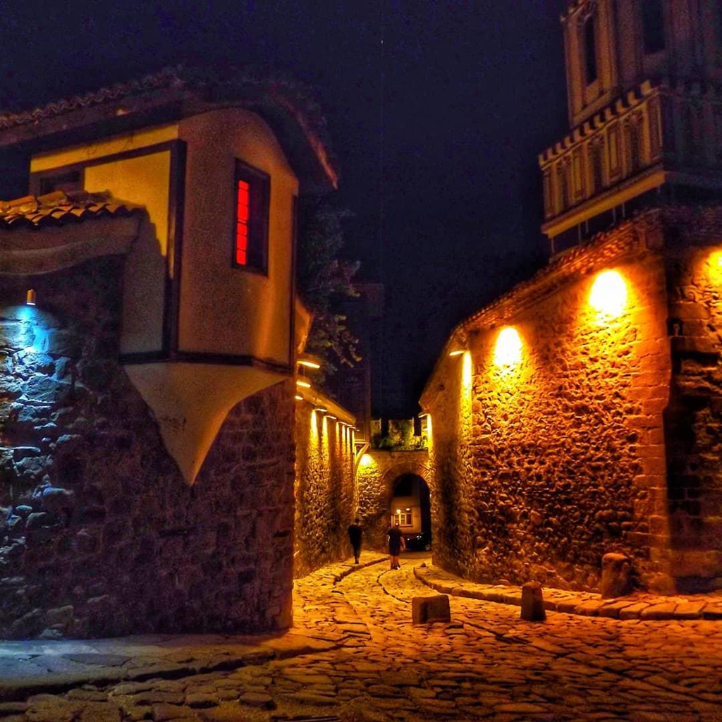 phố cổ Plovdiv là nơi có những con đường được lát đá cuội và các ngôi nhà đẹp tựa tranh vẽ